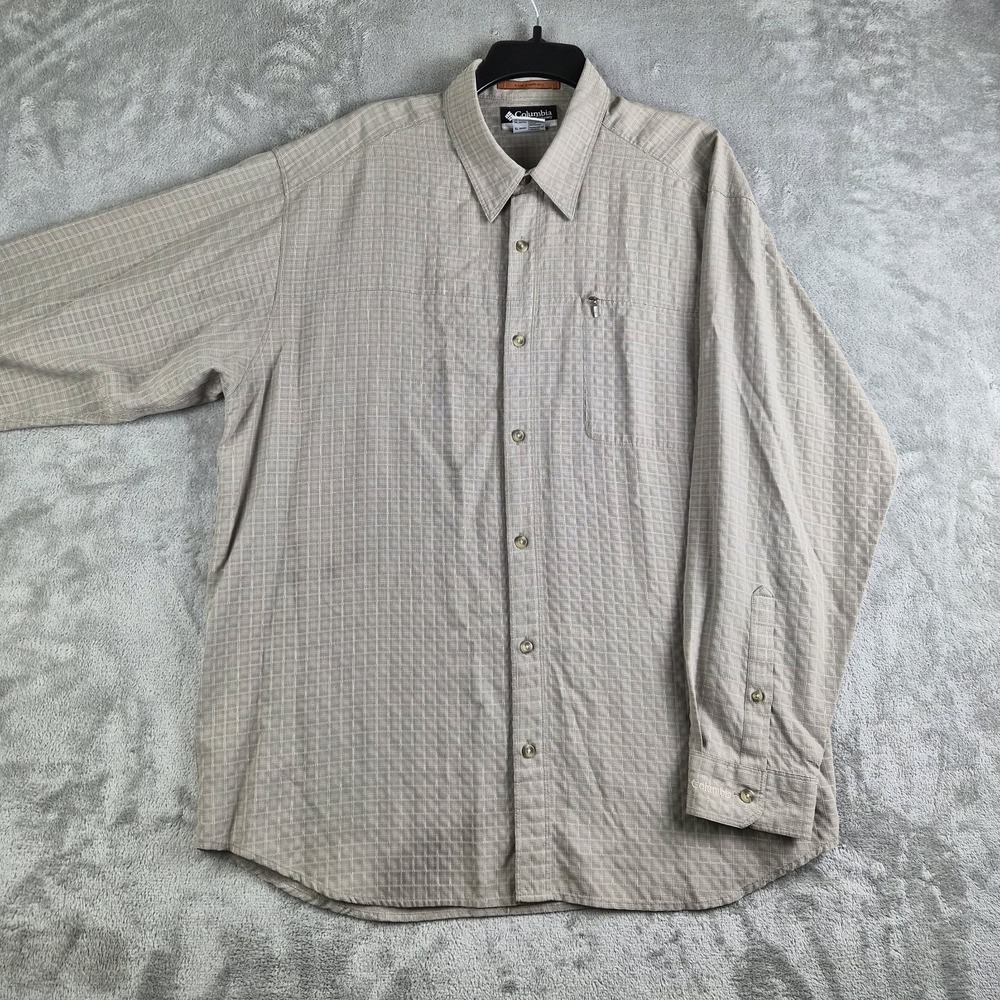 Columbia Sportswear Shirt Mens XL Neutral Tan Plaid Checkered Chest Zip Pocket